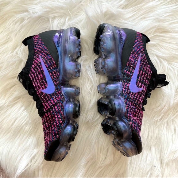 Nike Air VaporMax Flyknit 3 Sneakers - Picture 5 of 6
